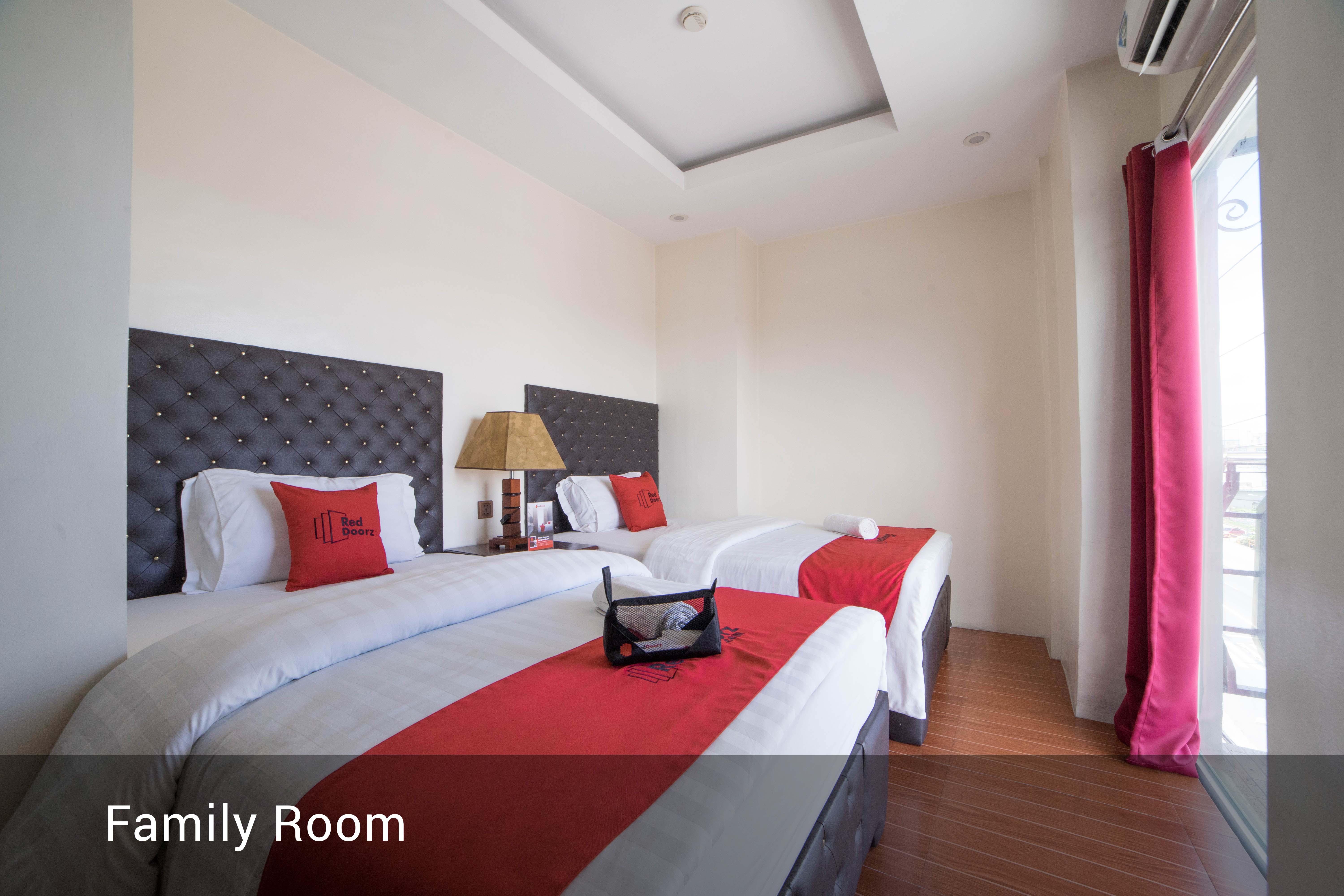 RedDoorz Plus @ Balibago Angeles City Exterior foto