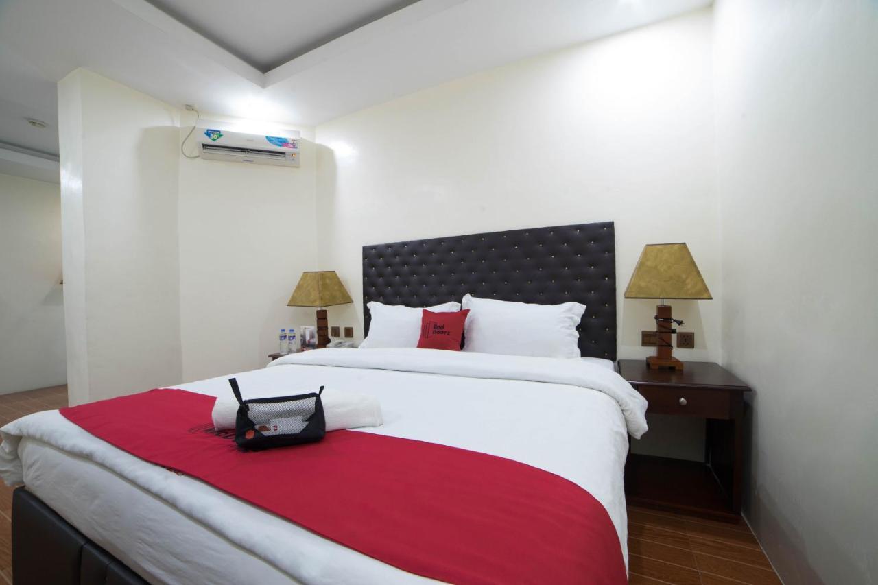 RedDoorz Plus @ Balibago Angeles City Exterior foto